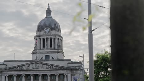 Casa-Del-Ayuntamiento-De-Nottingham-Con-Una-Iluminación-Espectacular-Y-Majestuosa