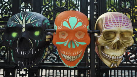 Day-of-The-Dead,-día-de-Muertos-skulls-on-display-outside-Chapultepec-park-in-Mexico-City