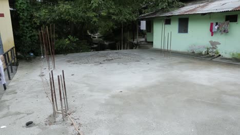 belleza de las colinas del himalaya, uttarakhand india- casas, gente, colinas