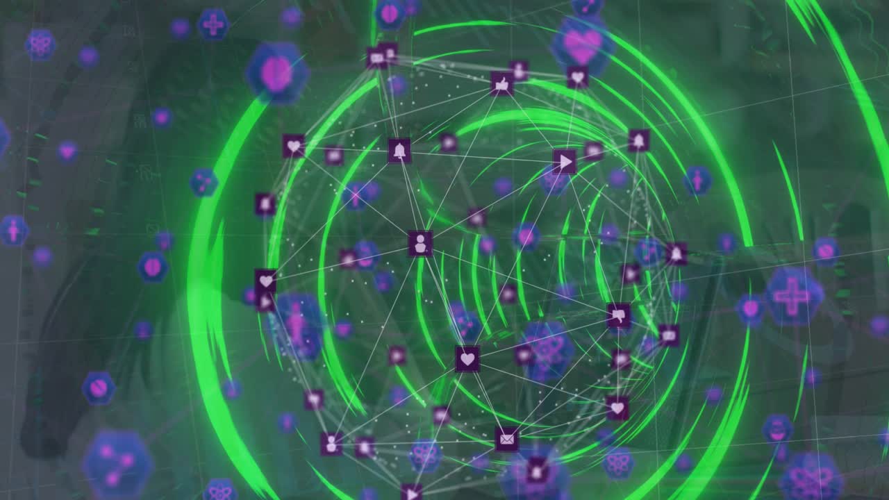 Animation af netværk af forbindelser med ikoner over abstrakte neonformer og forretningskvinde på kontor