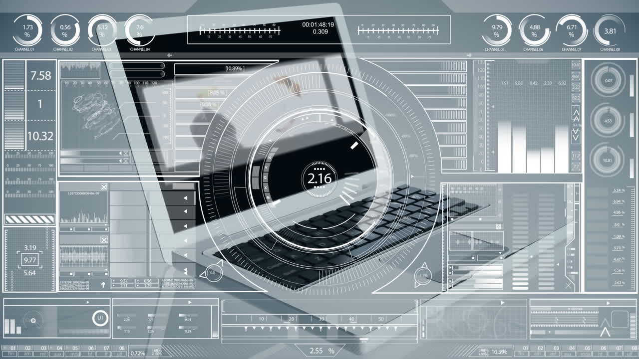 컴퓨터 화면에서 사업가들에 대한 금융 데이터 처리 애니메이션