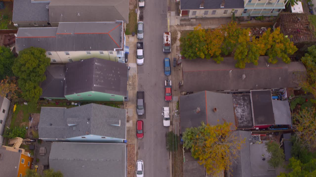 루이지애나 주 뉴올리언스 의 집 들 의 새 들 의 눈 으로 볼 수 있는 모습