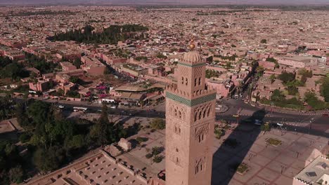 The Koutoubia Mosque is one of Marrakech's most iconic landmarks. Its impressive 77-meter minaret is a symbol of the city, blending Islamic architecture with Moroccan artistry.