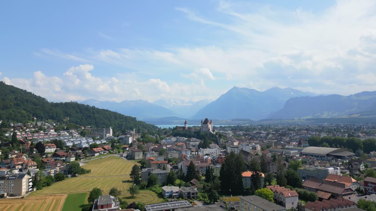 fotografía aérea de la ciudad de thun en suiza