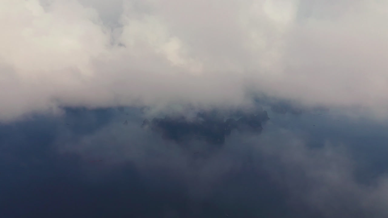 Beauty up above and down below