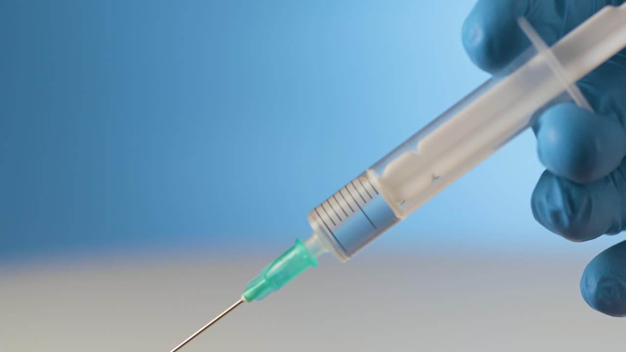 adicción a las drogas, tomar una inyección en la práctica médica, concepto de cerca