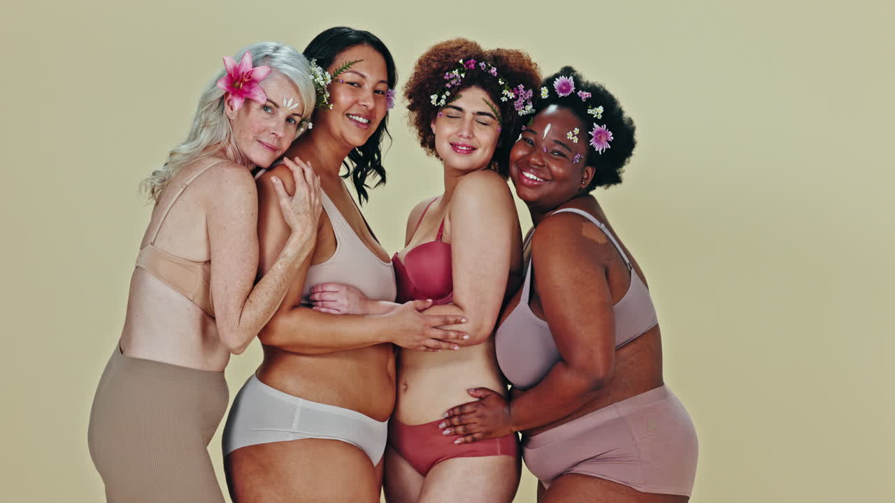 diversidade, flores e mulheres felizes abraço