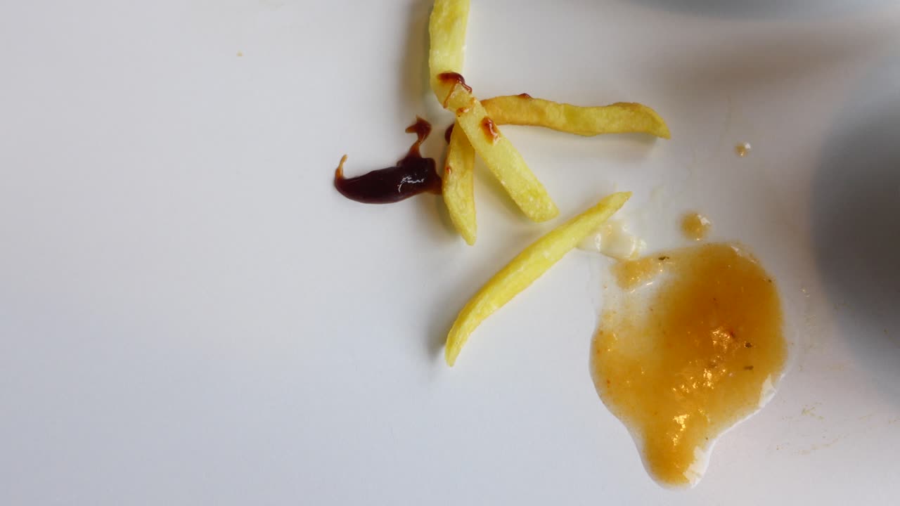 sobras de patatas fritas y sopa