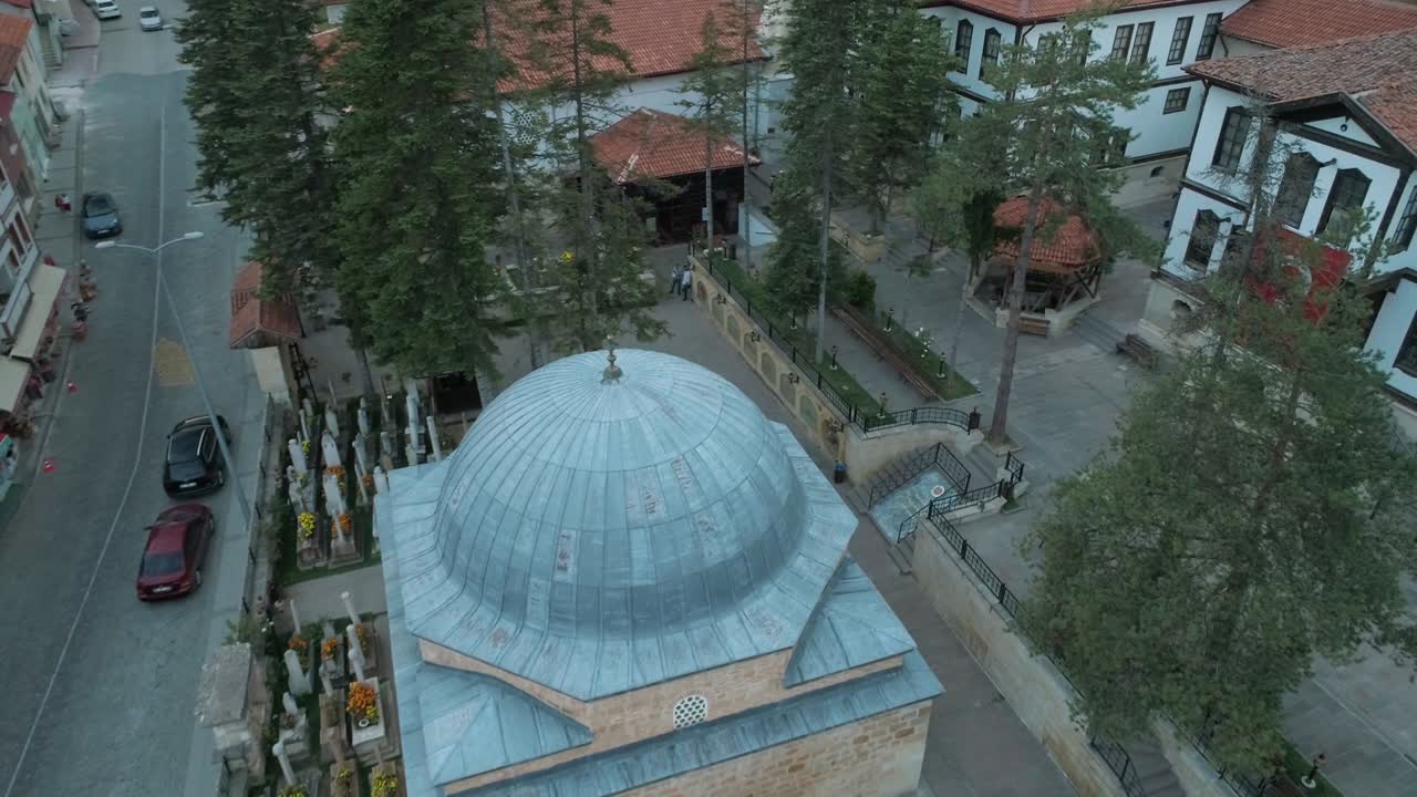 카스타모누에 있는 이슬람 사원의 공중 풍경 - 터키에서 4k 영상