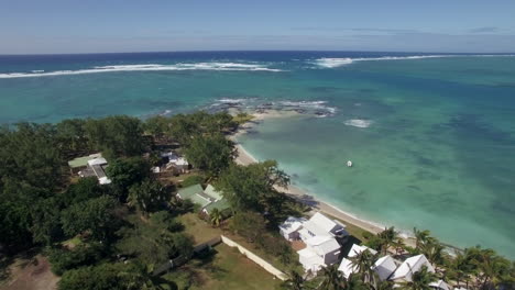 Vista-Aérea-De-La-Costa-De-La-Isla-Mauricio