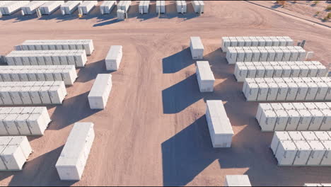 Edwards-Sanborn-solar-and-energy-storage-project,-the-largest-of-its-kind-in-the-USA,-situated-in-Kern-County,-California,-showcasing-advancements-in-solar-and-battery-storage-technologies