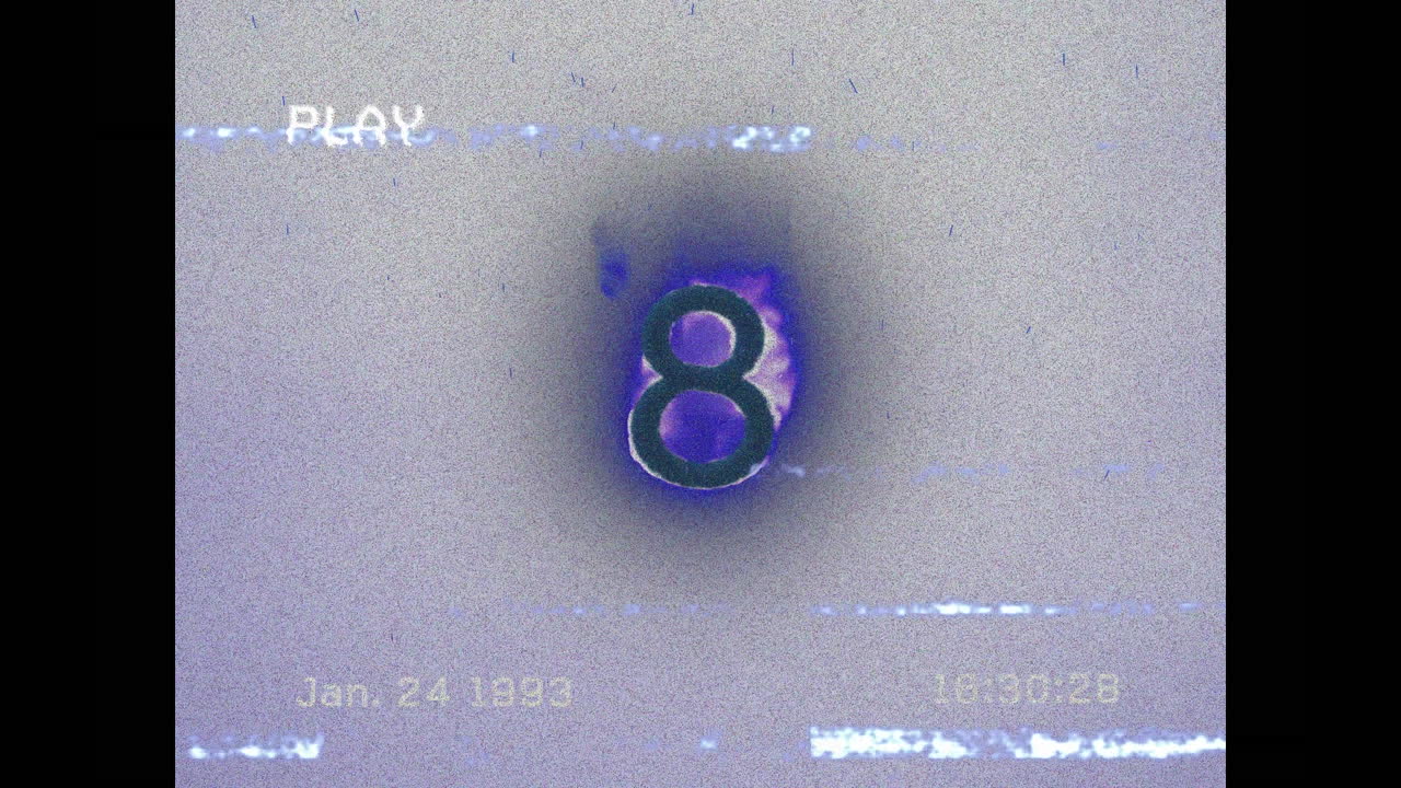 animación de la interfaz digital de juego y el número 9 en llamas en la pantalla con fallo