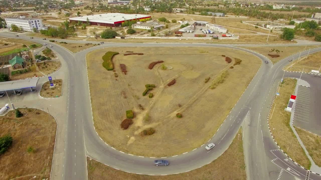 círculo de tráfico en el campo