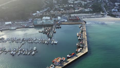 vista aérea del puerto de la bahía de hout