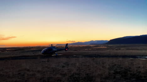 Helikopter-Abenteuer-über-Dem-Vatnajokull-Gletscher-In-Südisland
