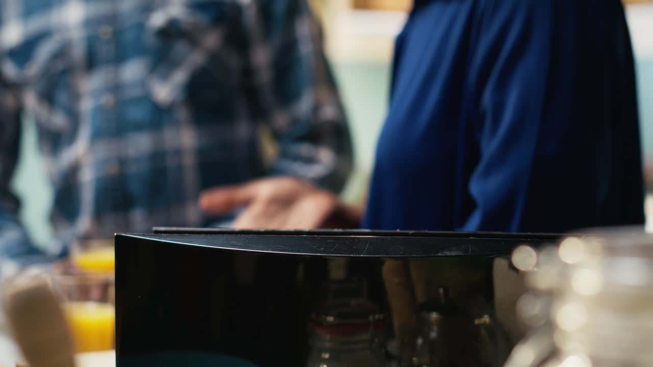 Making Toast in a Toaster