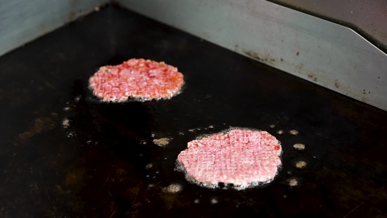 Cooking Delicious Burger Patties on a Griddle