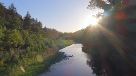 The-Russian-River-recreation-area-near-Healdsburg,-California-on-a-clear,-sunny-day---aerial-flyover