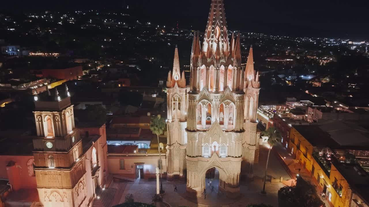 Magical sunset turning into night in the heart of San Miguel de Allende