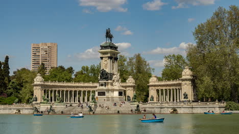 monument in the park of madrid