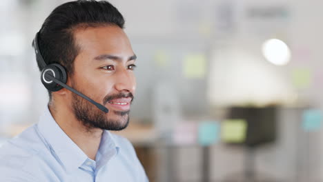 Rostro-De-Un-Ingeniero-De-Soporte-Masculino-Que-Trabaja-En-Una-Llamada