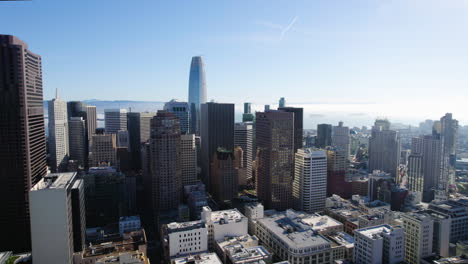 Vista-Aérea-De-Rascacielos-Y-Torres-Del-Distrito-Financiero-De-San-Francisco,-California,-Estados-Unidos,-Disparo-De-Drone