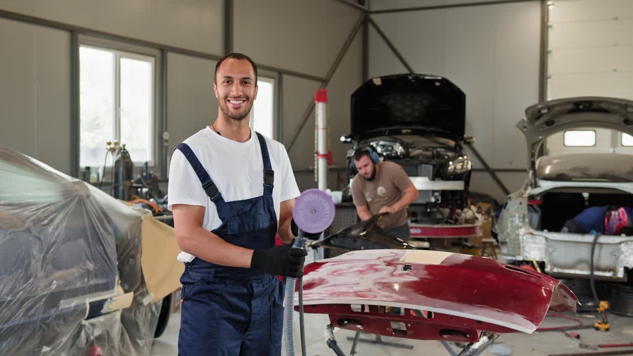 reparación y mantenimiento de carrocerías de automóviles