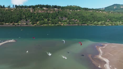 Hood-River-Kitesurf-En-El-Desfiladero-Del-Río-Columbia-Kiteboarding-Hood-River-Oregon