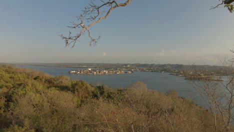 calles de flores peten en guatemala