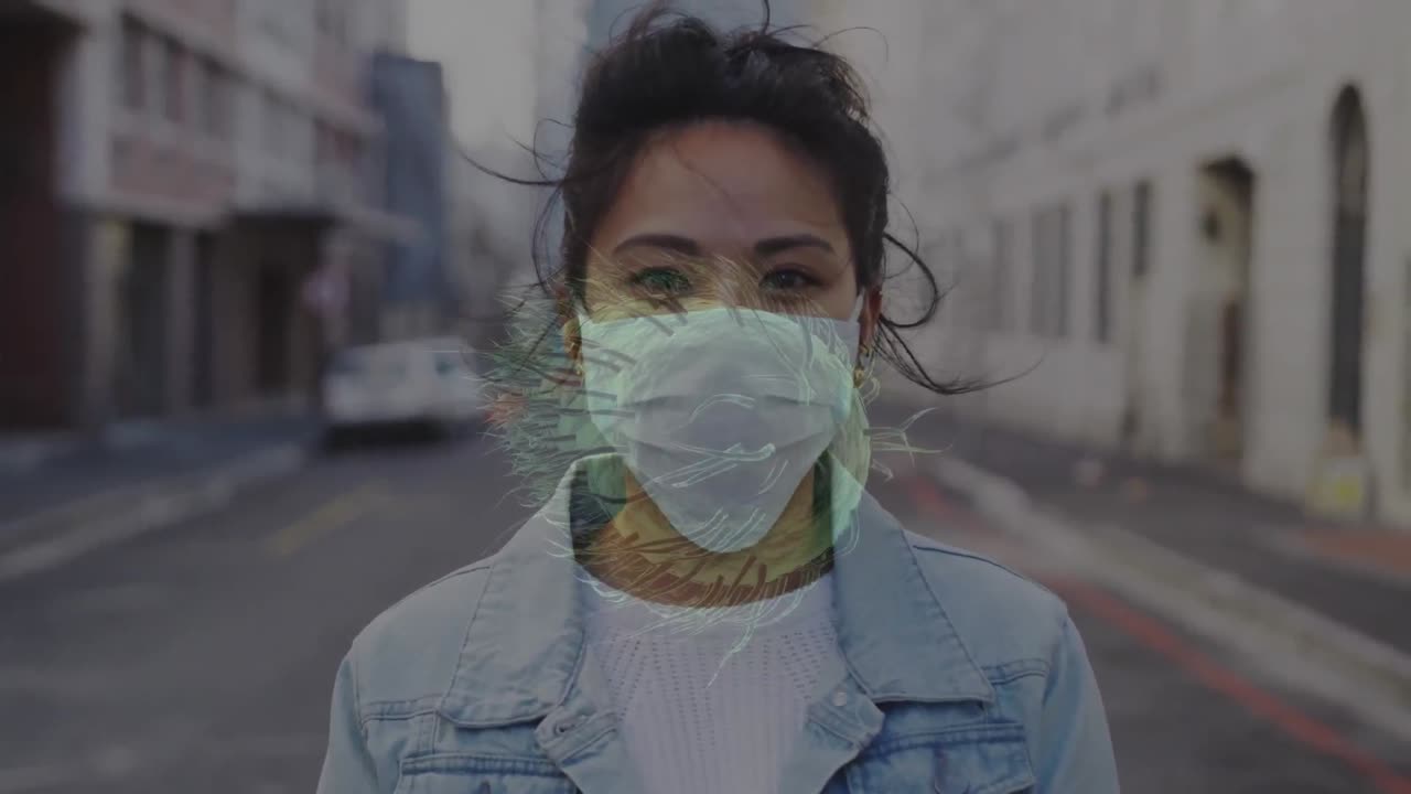 animación de células de covid-19 que se mueven sobre una mujer con máscara facial