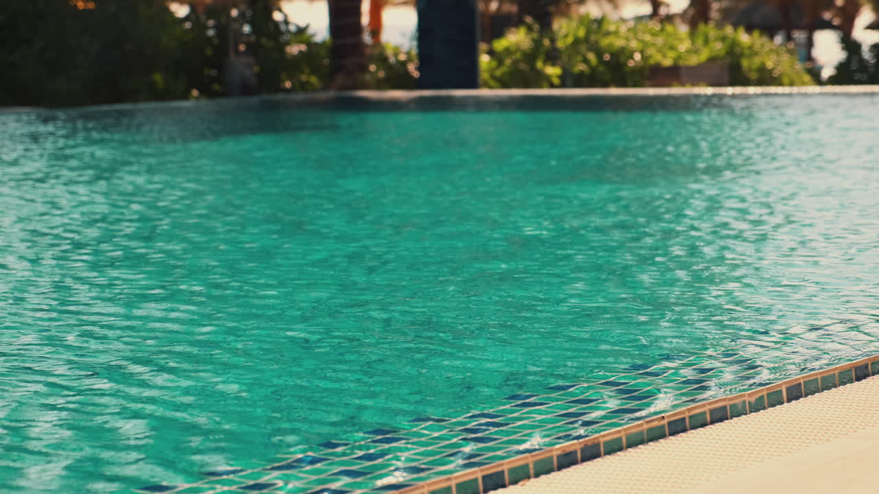 Tropisk resort swimmingpool