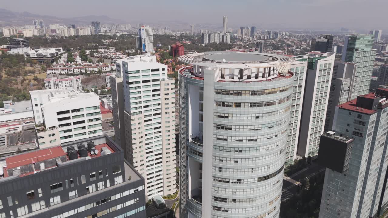 vista aérea de edificios en santa fe, méxico, cerca de la mexicana