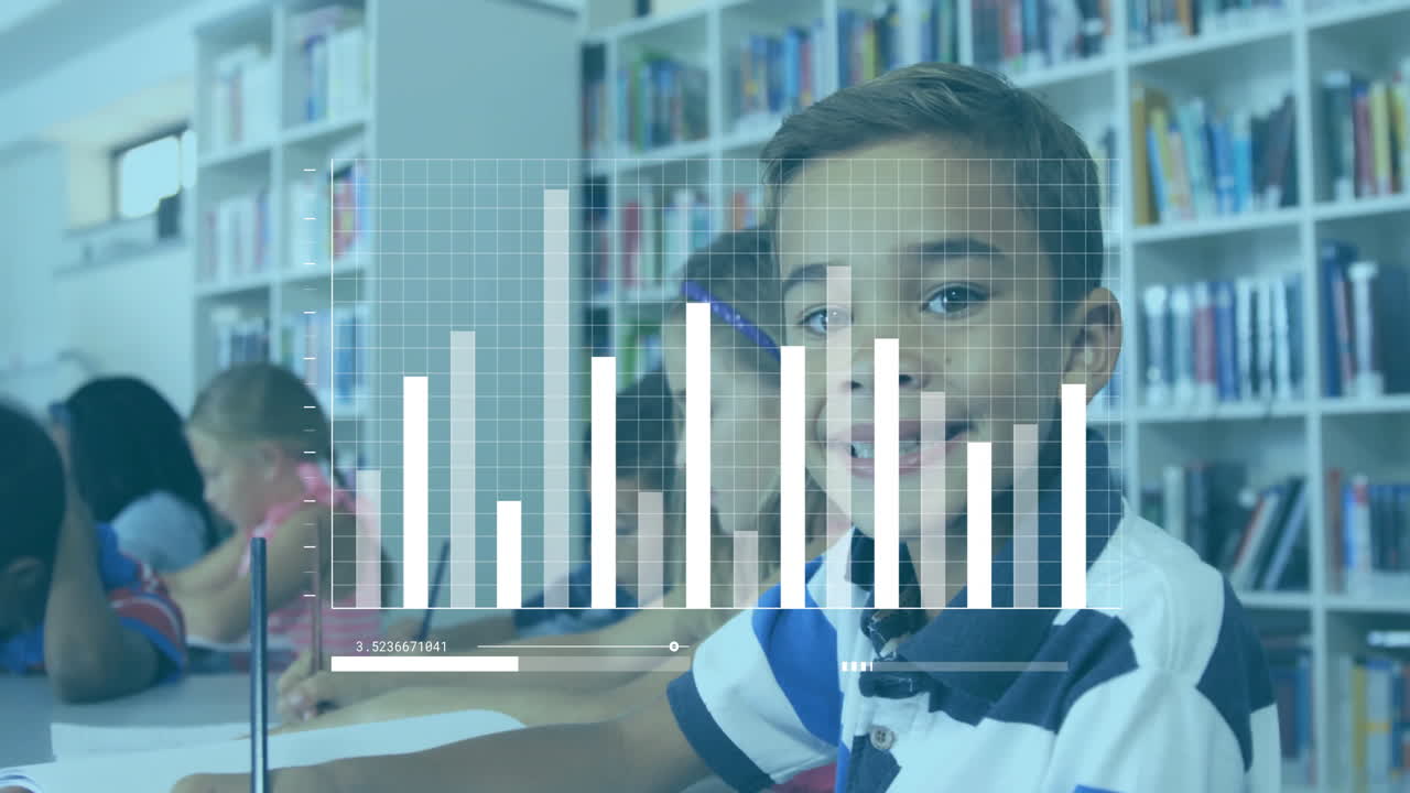 animación del procesamiento de datos financieros en diversos escolares en el aula