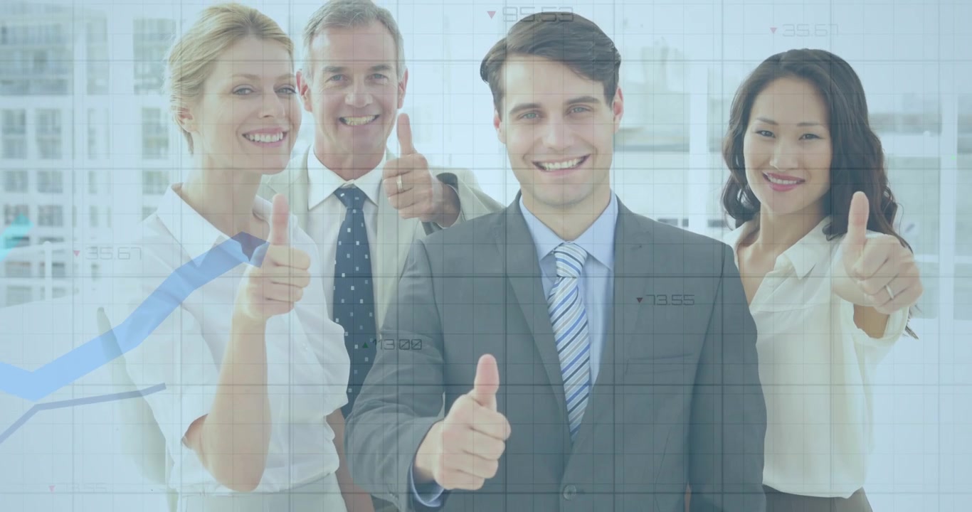 Líder dando um passo à frente, iniciando equipe de negócios com polegares para cima marcando ganhos, enquanto grade de gráfico sobre a equipe.
