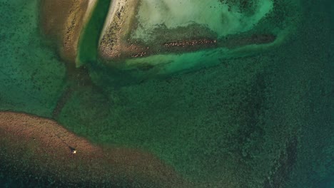 Abstract-emerald-sea-with-sandbank-background.Koh-Phangan,-Thailand