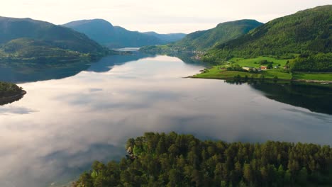 Luftaufnahmen-Schöne-Natur-Norwegen.