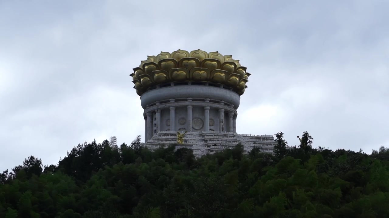 Time-lapse de Doushuai Tian Gong na Montanha Kuaiji, Cidade de Shaoxing, no Leste da China.