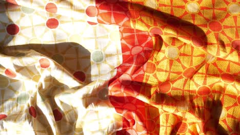 cama desordenada por la mañana , cama desordenada después de despertarse
