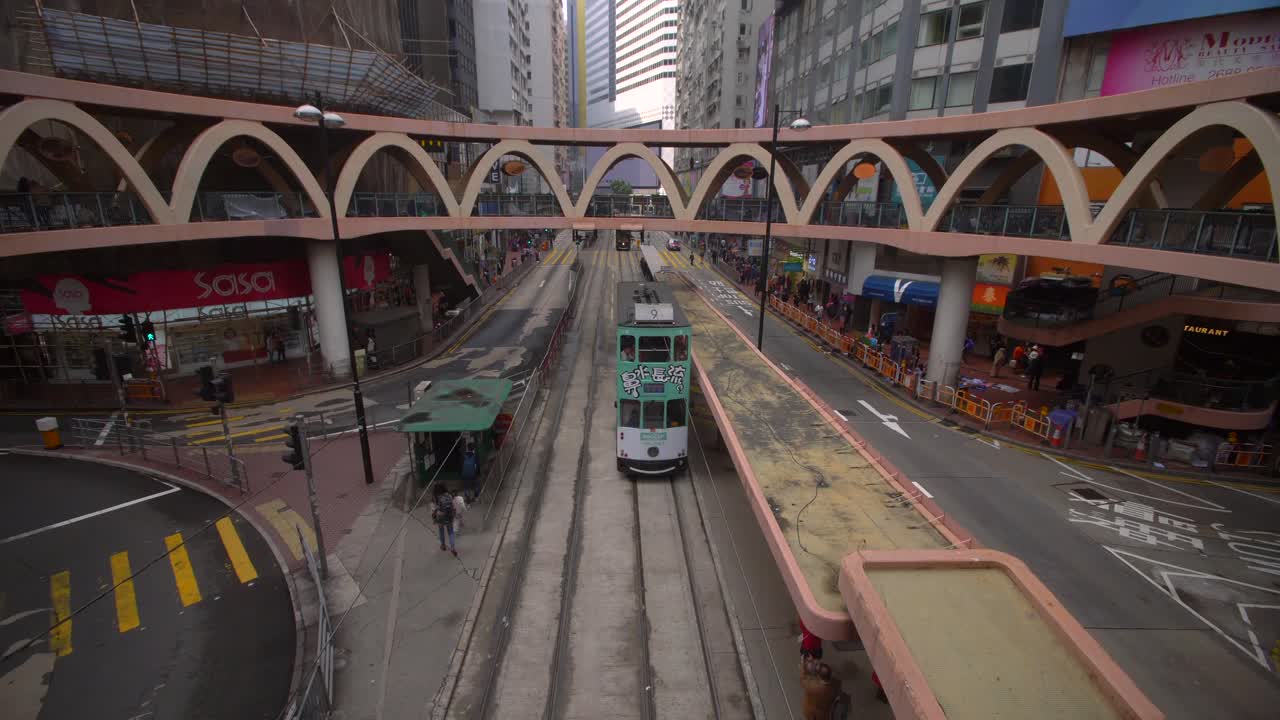 tranvía en el centro de hong kong