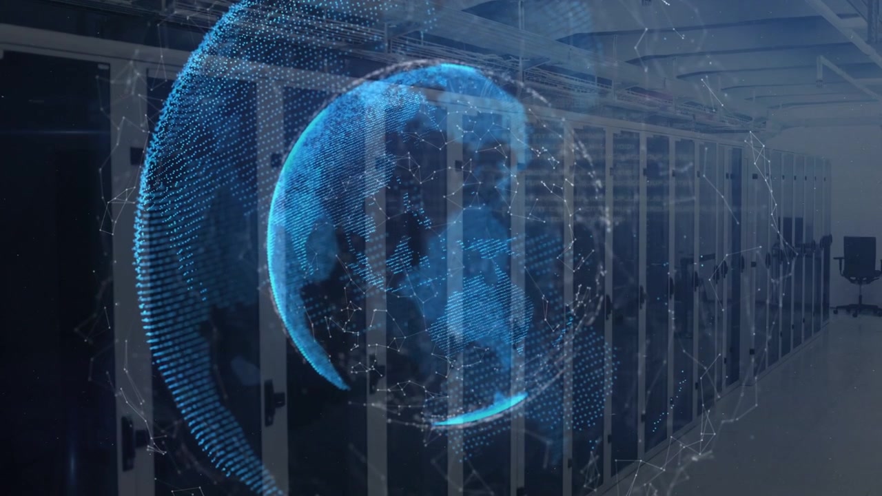 Globo di particelle che si innalza sopra il corridoio di un data center, con feed di dati che si avvia, mappando la rete mesh sui rack