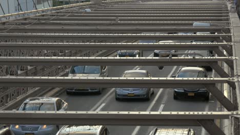 Traffic-Moving-Over-the-Brooklyn-Bridge