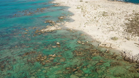 Kristallklares-Wasser-Am-Strand-Von-Elafonissi-Im-Sommer-In-Griechenland