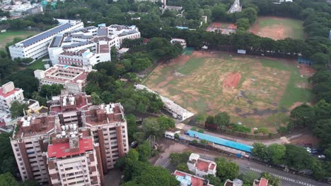 Video-Aéreo-Del-Loyola-College-Es-Una-Institución-Católica-Privada-De-Educación-Superior-Dirigida-Por-La-Sociedad-De-Jesús-En-Chennai,-Tamil-Nadu,-India.