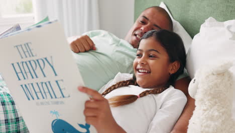 Cama,-Niña-Y-Padre-Leyendo-Un-Libro