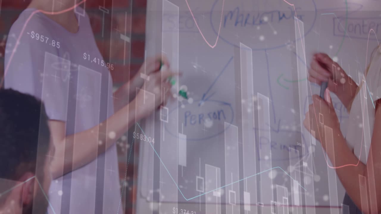 회의에서 비즈니스 사람들에 대한 금융 데이터 처리의 애니메이션