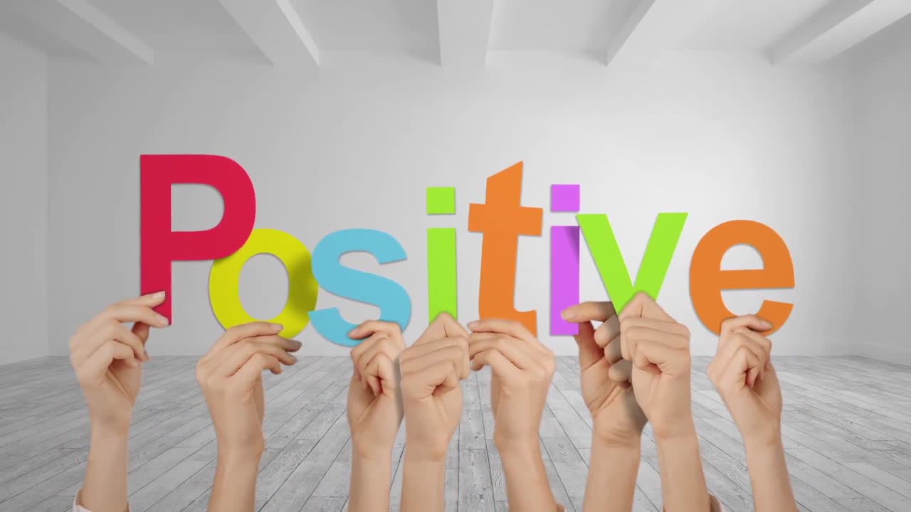 긍정적 인 손을 들고