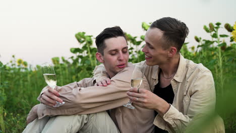 couple doing a picnic in a sunflower field