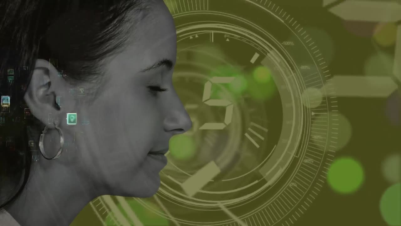 animación del globo, escaneo de alcance y procesamiento de datos sobre una mujer de negocios