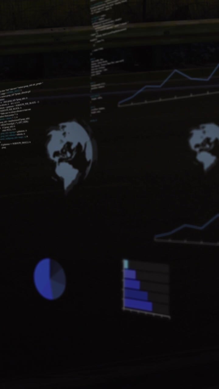 Interfaccia Digitale Astratta con Dati Globali e Scie Luminose di Notte.