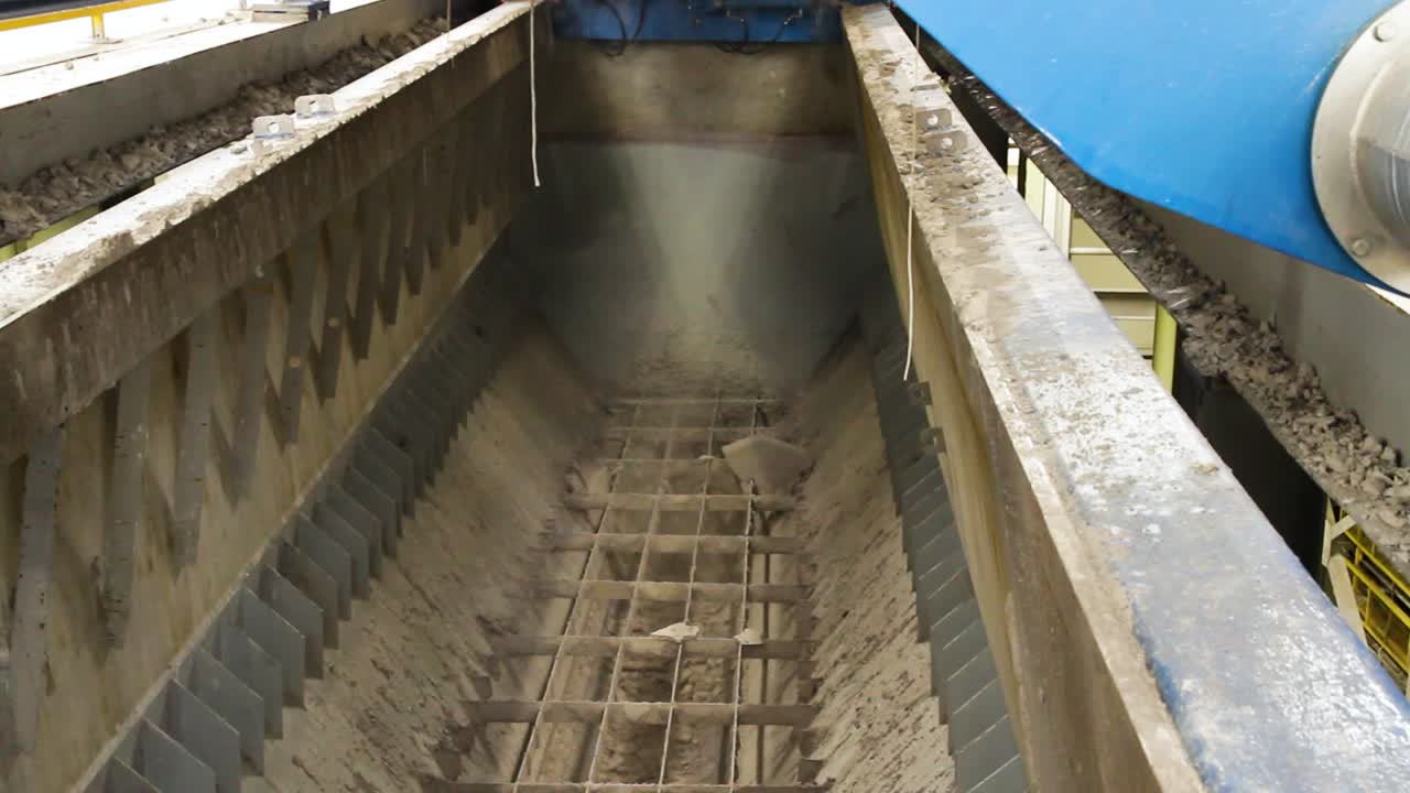 산업용 컨베이어 시스템 및 재료